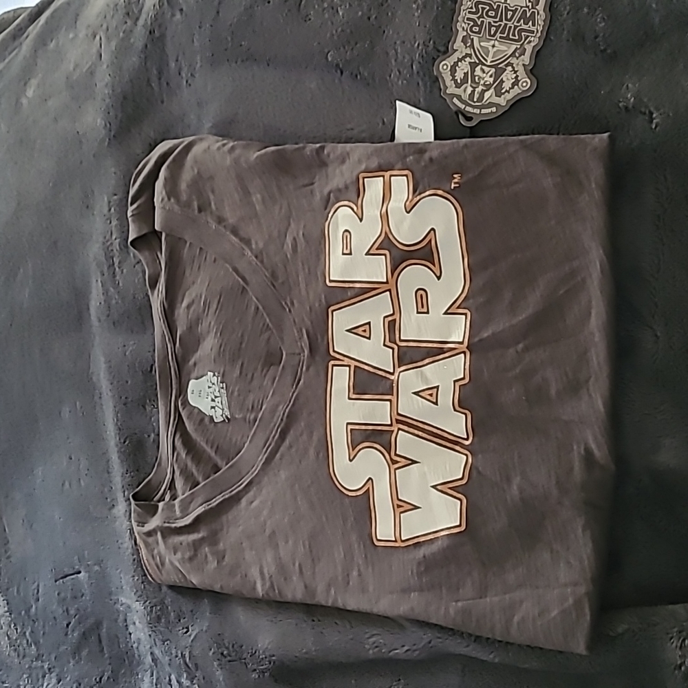 NWT Star Wars V-Neck T-Shirt